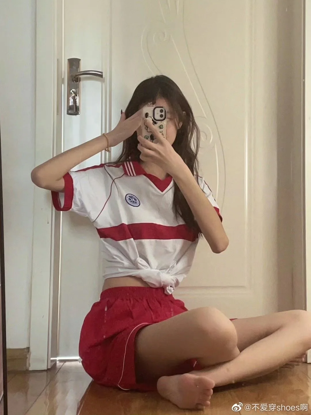 不爱穿shoes微密圈写真合集830图79视频1.3G下载